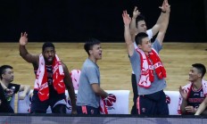 九游娱乐登录-好战队伍在篮球季后赛中开启反扑模式