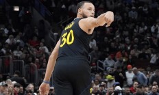 九游娱乐网址-勇士惨败子弹，库里单节砍下15分