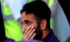 九游娱乐官方-主教练突然请辞，球队管理层抉择困难的简单介绍