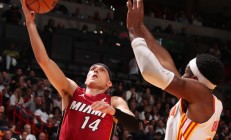 九游娱乐官方登录入口-热火战胜老鹰，喜迎连胜