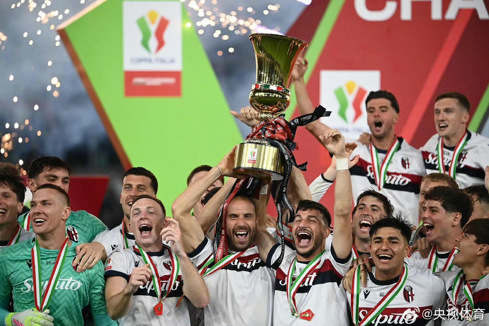 意大利队在比赛中以-艰难战胜日本队的简单介绍