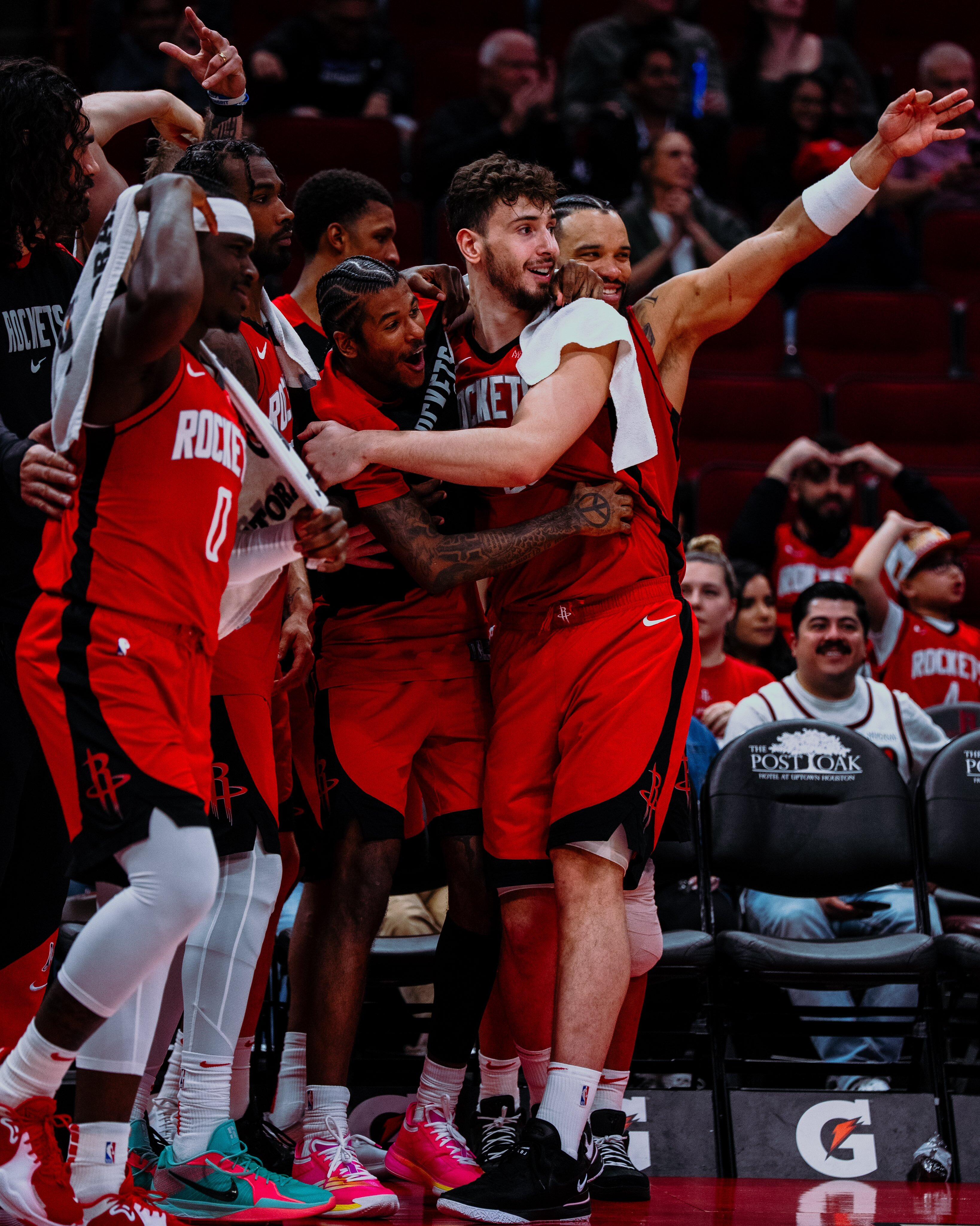 火箭胜魔术，取得主场胜利